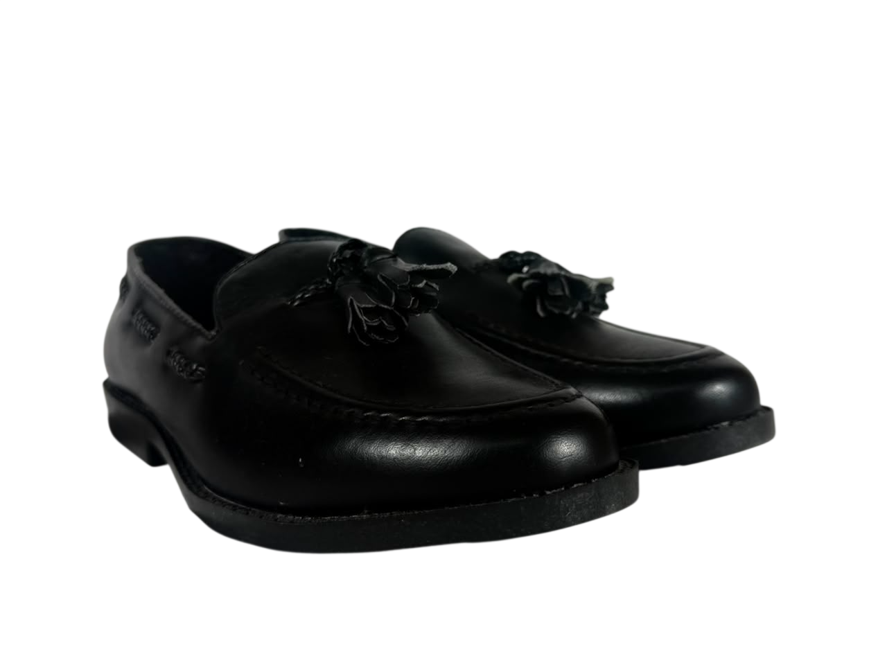 P Couch & Co Youth Black Tassel Moccassin