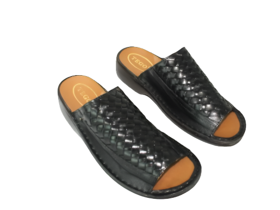 TEGO Black Push In Sandal