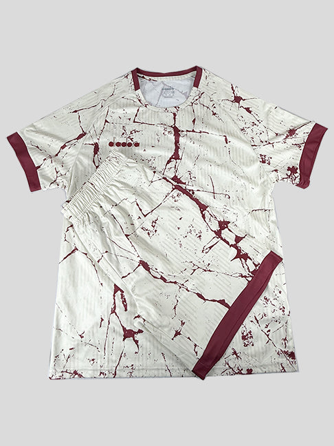 Diadora Maestro Soccer kit Off white